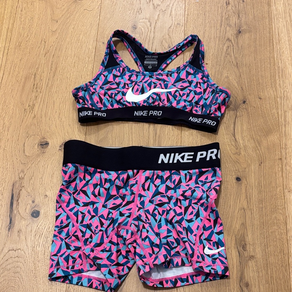Nike Pro Pink and Blue Geometric Activewear Set